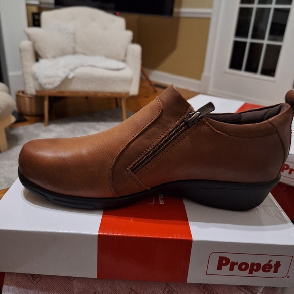 Propet Wendy Boot - Picture 2 of 4
